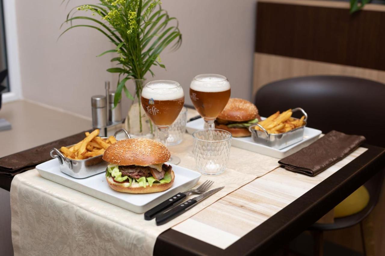 Logis-Hotel & Restaurant Le Carnot Bolbec Buitenkant foto