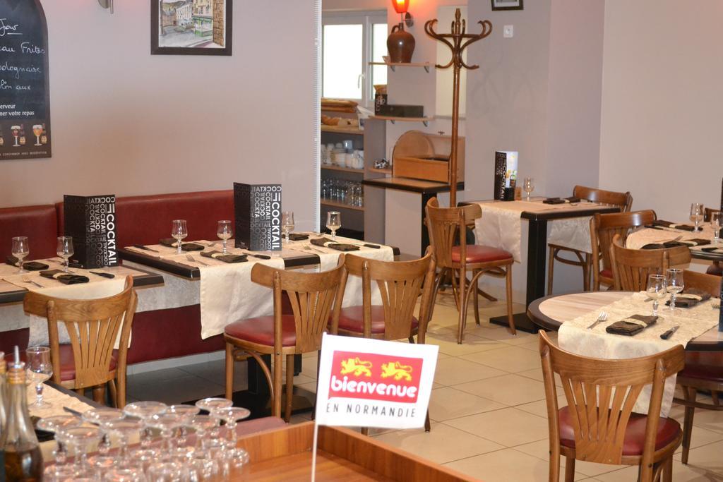 Logis-Hotel & Restaurant Le Carnot Bolbec Buitenkant foto