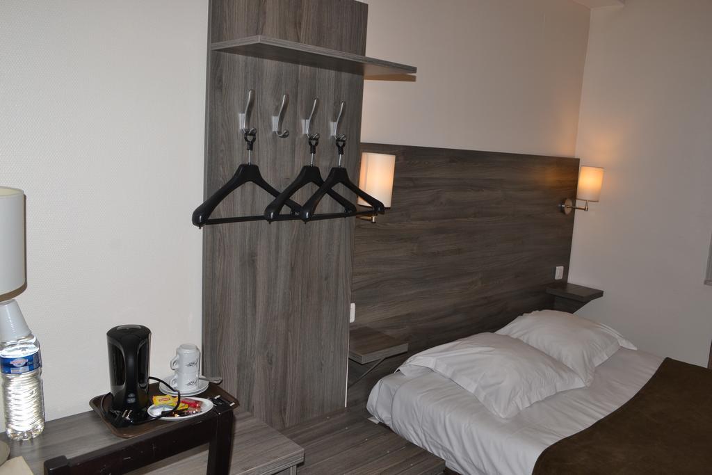 Logis-Hotel & Restaurant Le Carnot Bolbec Buitenkant foto
