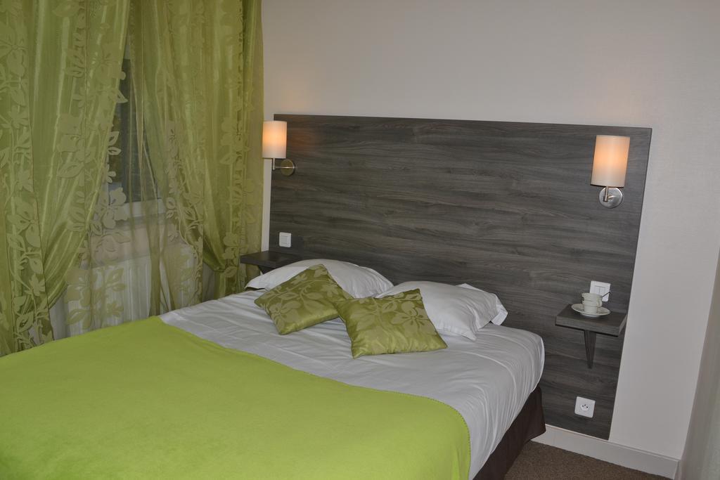 Logis-Hotel & Restaurant Le Carnot Bolbec Buitenkant foto